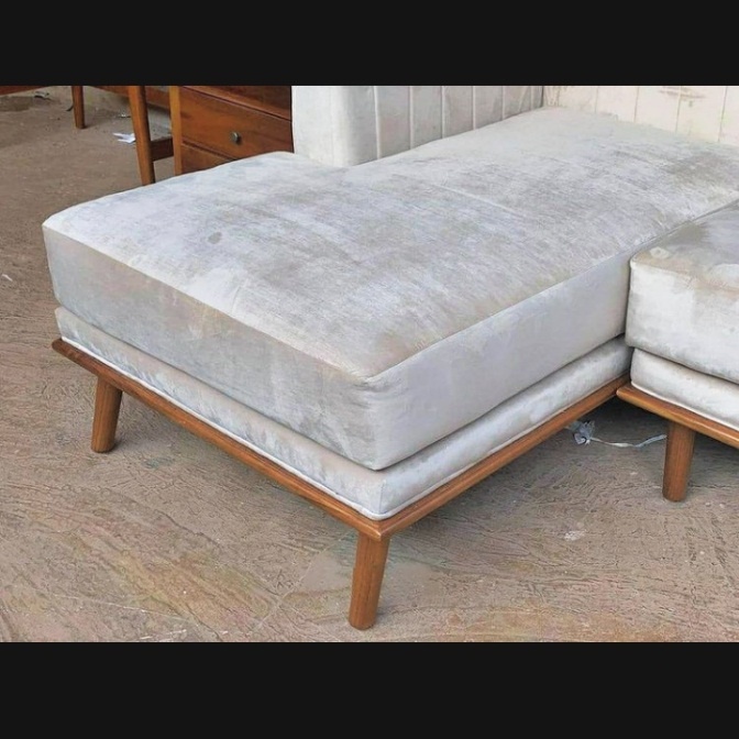 sofa minimalis terbaru 2021