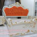 model tempat tidur kayu mewah modern